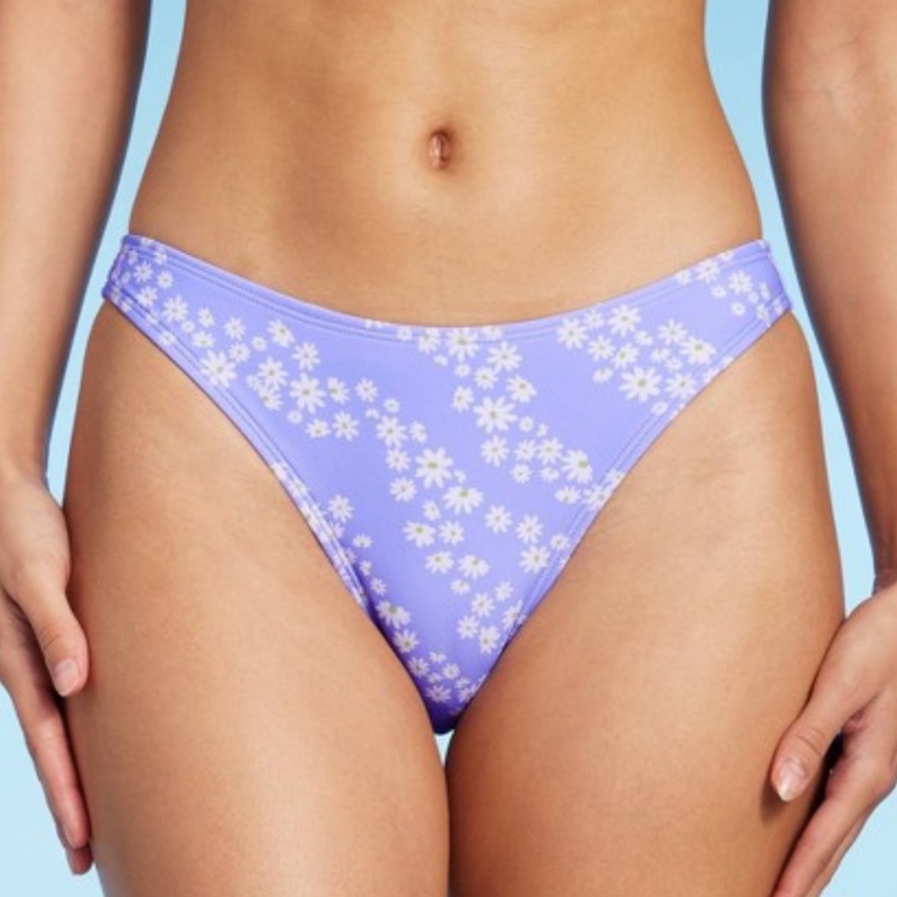 Wild Fable swimsuit bottoms, extra cheeky size Large (12-14) NWT Daisy pattern